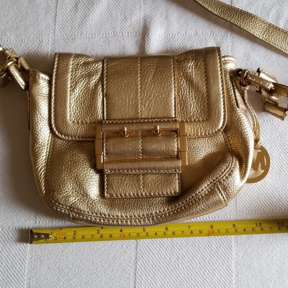 MICHAEL KORS GOLD CROSSBODY PURSE - Picture 6 of 8